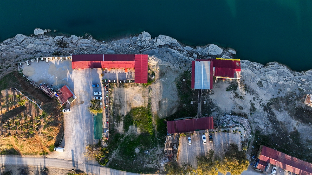 Adana'da Seyhan Baraj Gölü kıyısındaki kaçak yapılar yıkılacak