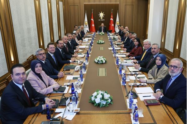 AK Parti MYK, Cumhurbaşkanı Erdoğan başkanlığında toplandı AK Parti MYK, Cumhurbaşkanı Erdoğan başkanlığında toplandı