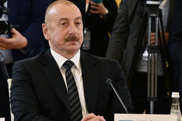 Aliyev, Mirziyoyev ile Buhara’da Ark Kalesi’ni gezdi Aliyev, Mirziyoyev ile Buhara’da Ark Kalesi’ni gezdi