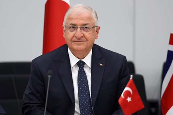 Bakan Güler, Kuveyt Büyükelçisi Oğuz’u kabul etti Bakan Güler, Kuveyt Büyükelçisi Oğuz’u kabul etti