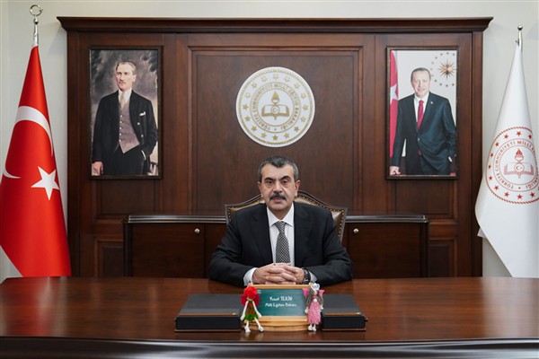 Bakan Tekin: Amacımız vicdanlı ve sorumluluk sahibi nesiller yetiştirmek