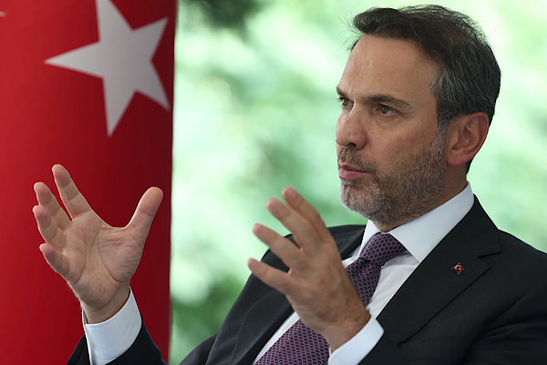 Bayraktar: Hakkari’mizi enerjide üreten müreffeh bir geleceğe taşıyacağız