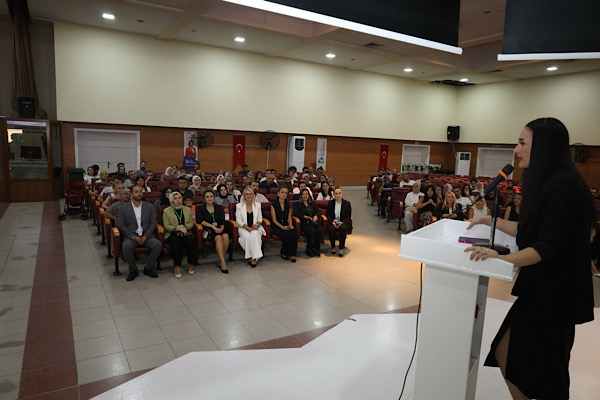 Çınar Çocuk Evleri'nde yeni dönem öncesi veliler bilgilendirildi