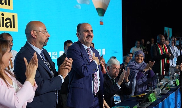 Cumhurbaşkanı Erdoğan Dünya Belediyeler Birliği Başkanlığı İçin Başkan Altay'ı Telefonla Tebrik Etti  Başkan Altay: “Sayın Cumhurbaşkanımızın Yerel Yönetimler ve Dış Politikadaki Vizyonunu UCLG'de Sürdüreceğiz"