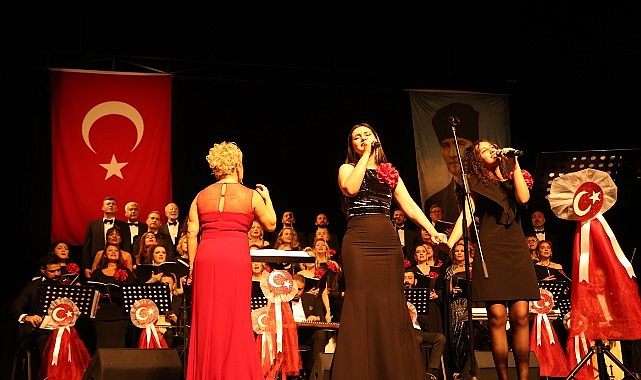 Cumhuriyet'in 103'üncü yılı Nilüfer'de konserle kutlandı