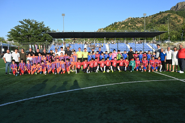 Isparta'da U-11 Minikler Futbol Turnuvası başladı