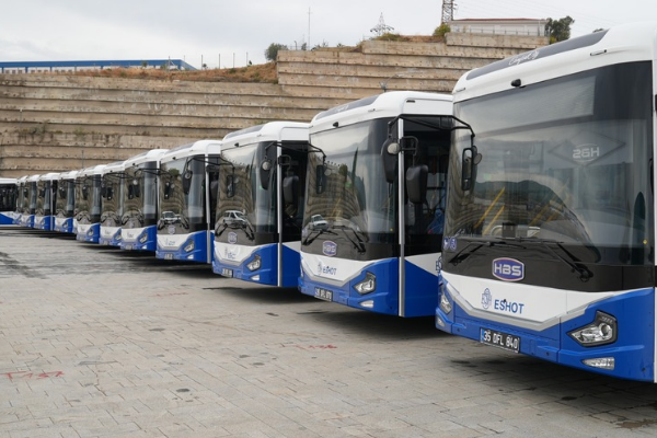 İzmir’e 111 yeni otobüs kazandırılıyor İzmir’e 111 yeni otobüs kazandırılıyor