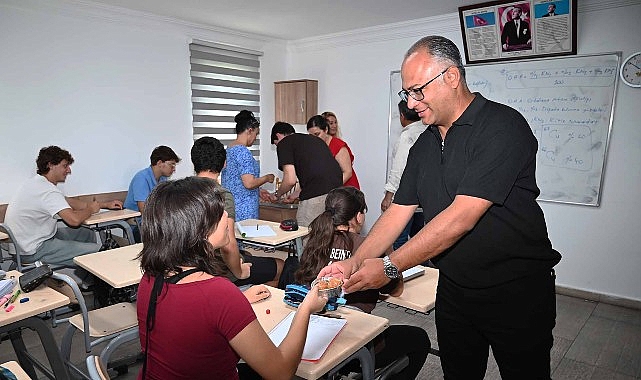 Kemer'de eğitime tatlı dokunuş
