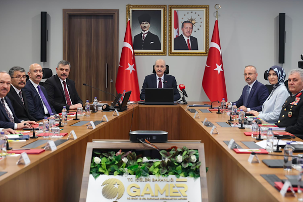 Kurtulmuş,“Milli Dayanışma ve Toplumsal Bütünleşmenin Güçlendirilmesi” toplantısında Kurtulmuş,“Milli Dayanışma ve Toplumsal Bütünleşmenin Güçlendirilmesi” toplantısında