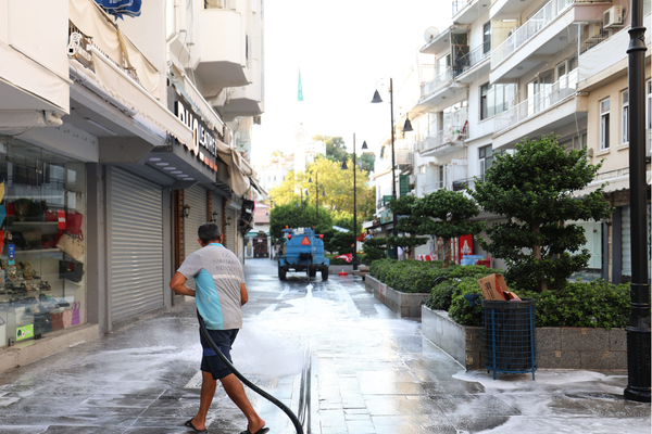 Marmaris’te Sevgi Yolu’nda temizlik çalışması Marmaris’te Sevgi Yolu’nda temizlik çalışması