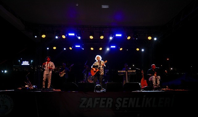 Ören'de Yeni Türkü ile Nostalji Rüzgârları Esti