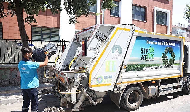 Osmangazi'de Çöp Evden 2,5 Ton Geri Dönüşüm Atığı Çıkarıldı