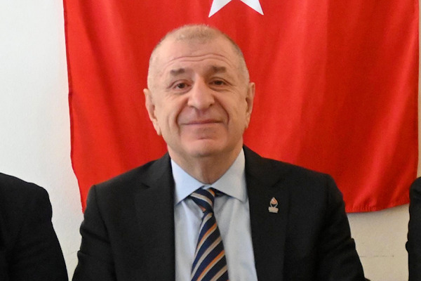 Özdağ: Zafer Partisi'nin yegane amacı gençlere daha yaşanabilir bir ülke bırakmak