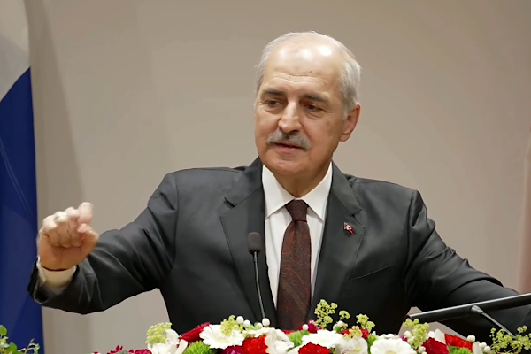 TBMM Başkanı Kurtulmuş, Azerbaycan Başbakanı Esedov ile Bakü’de görüştü