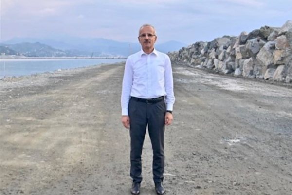 Uraloğlu, Gürün’de vatandaşlarla bir araya geldi