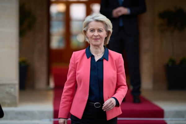 Von der Leyen: Ukrayna’ya 3,9 milyar avroluk fon sağlıyoruz