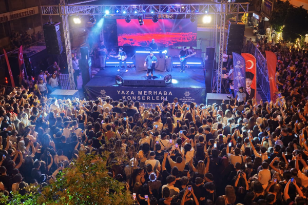 Yaz konserleri Nazilli'de devam etti