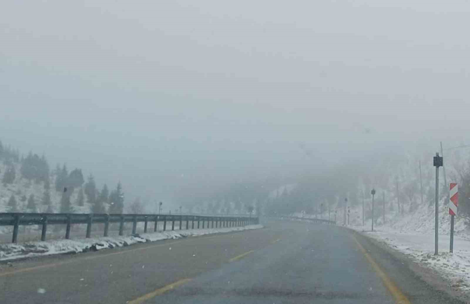 Açılan Sertavul Geçidi’nde ulaşım kontrollü sağlanıyor
Açılan Sertavul Geçidi’nde ulaşım kontrollü sağlanıyor
