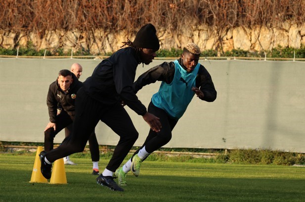 Alanyaspor, Fatih Karagümrük maçı hazırlıklarını tamamladı
