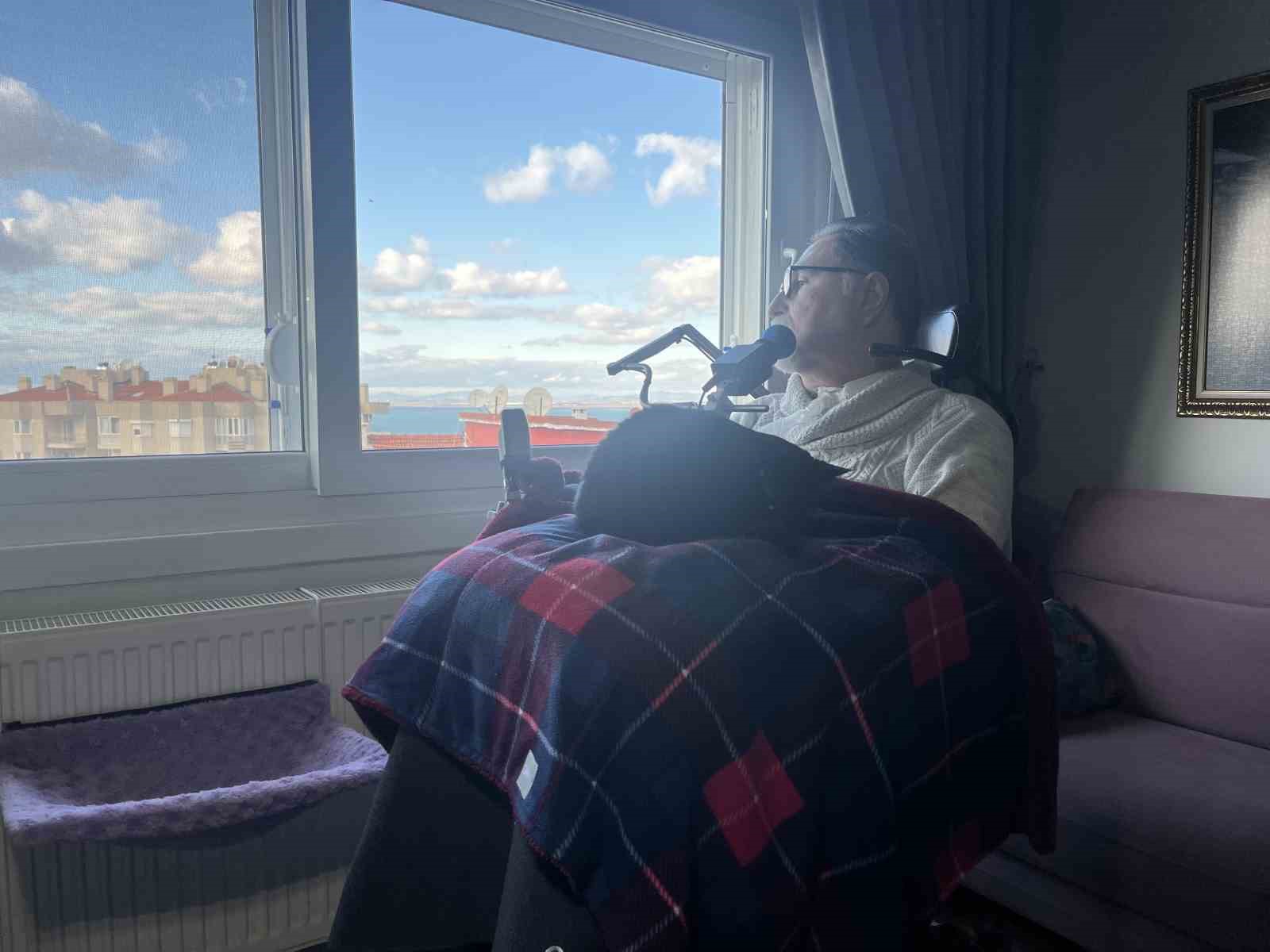 Asansör yönetmeliği değişti, kabin daraldı: ALS hastası doktor evine hapsoldu
