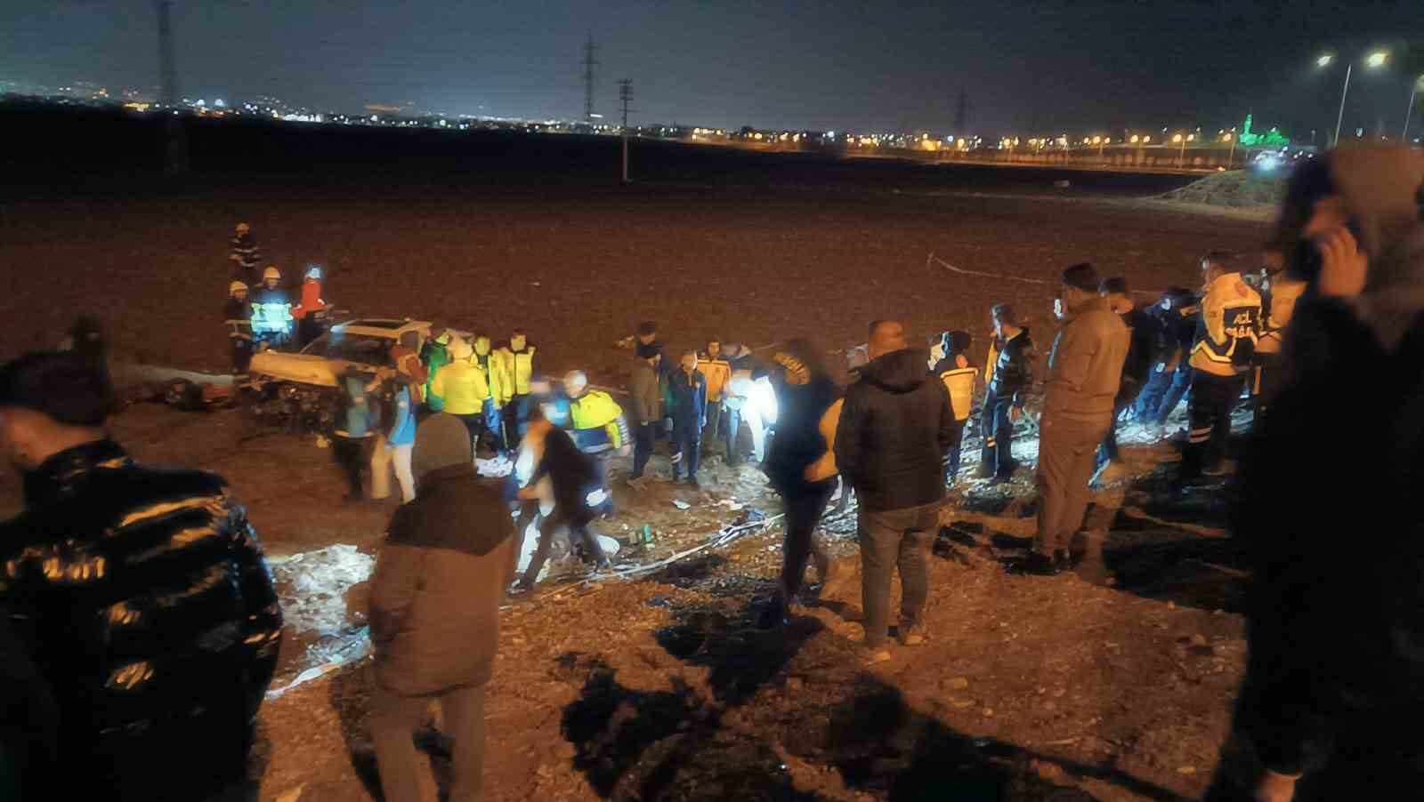 Batman’da feci kaza: 3 ölü, 3 yaralı
Batman’da feci kaza: 3 ölü, 3 yaralı