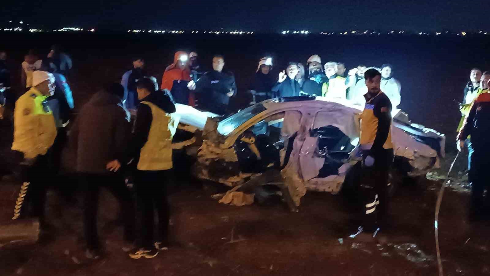 Batman’da feci kaza: 3 ölü, 3 yaralı
Batman’da feci kaza: 3 ölü, 3 yaralı