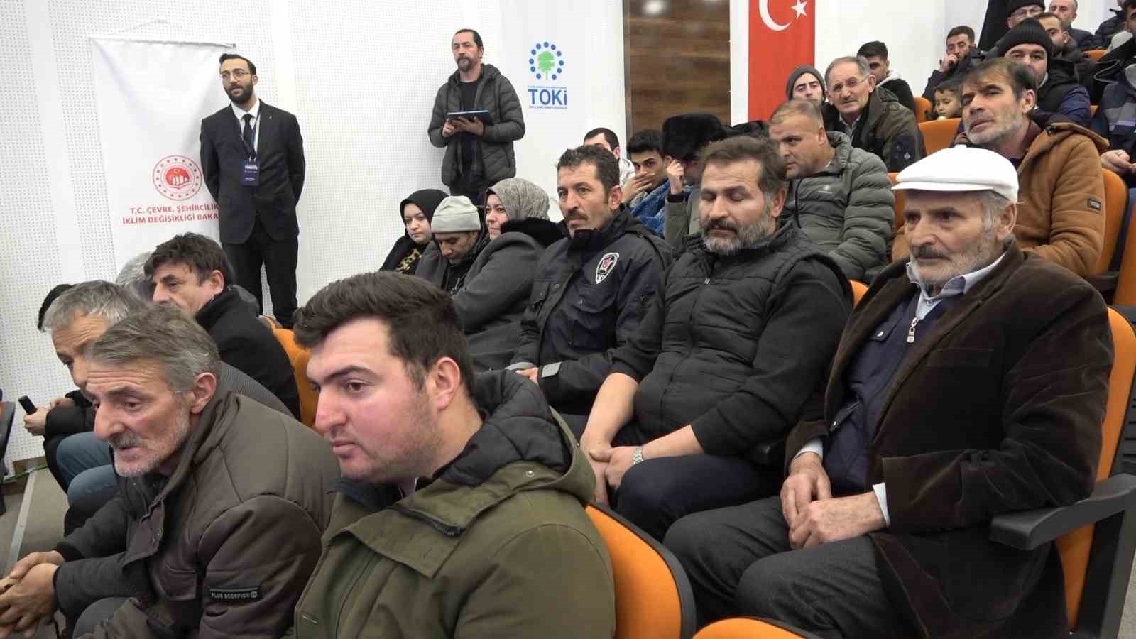 Bayburt’ta TOKİ kura çekimleri yapıldı: 723 konutun hak sahipleri belirlendi
