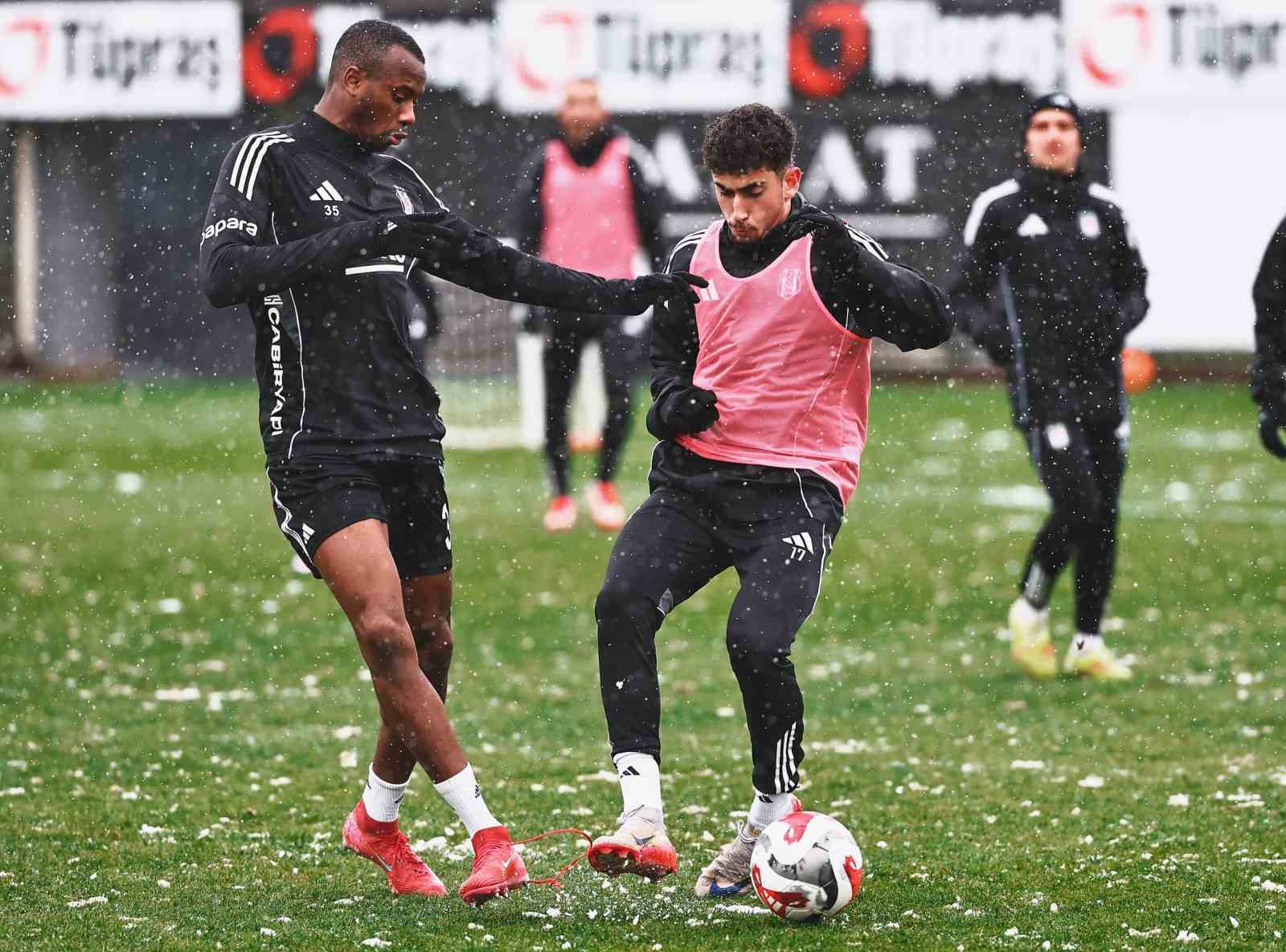 Beşiktaş’ta Ankara Keçiörengücü maçı hazırlıkları başladı
