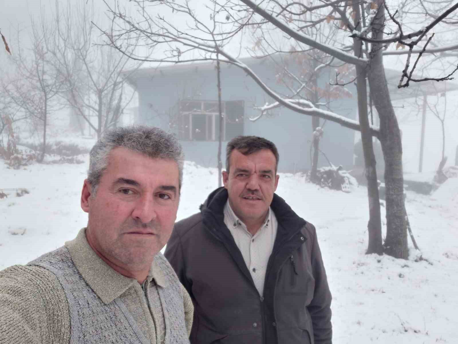 Beyaz örtüyü gören Aydınlılar zirveye tırmandı
