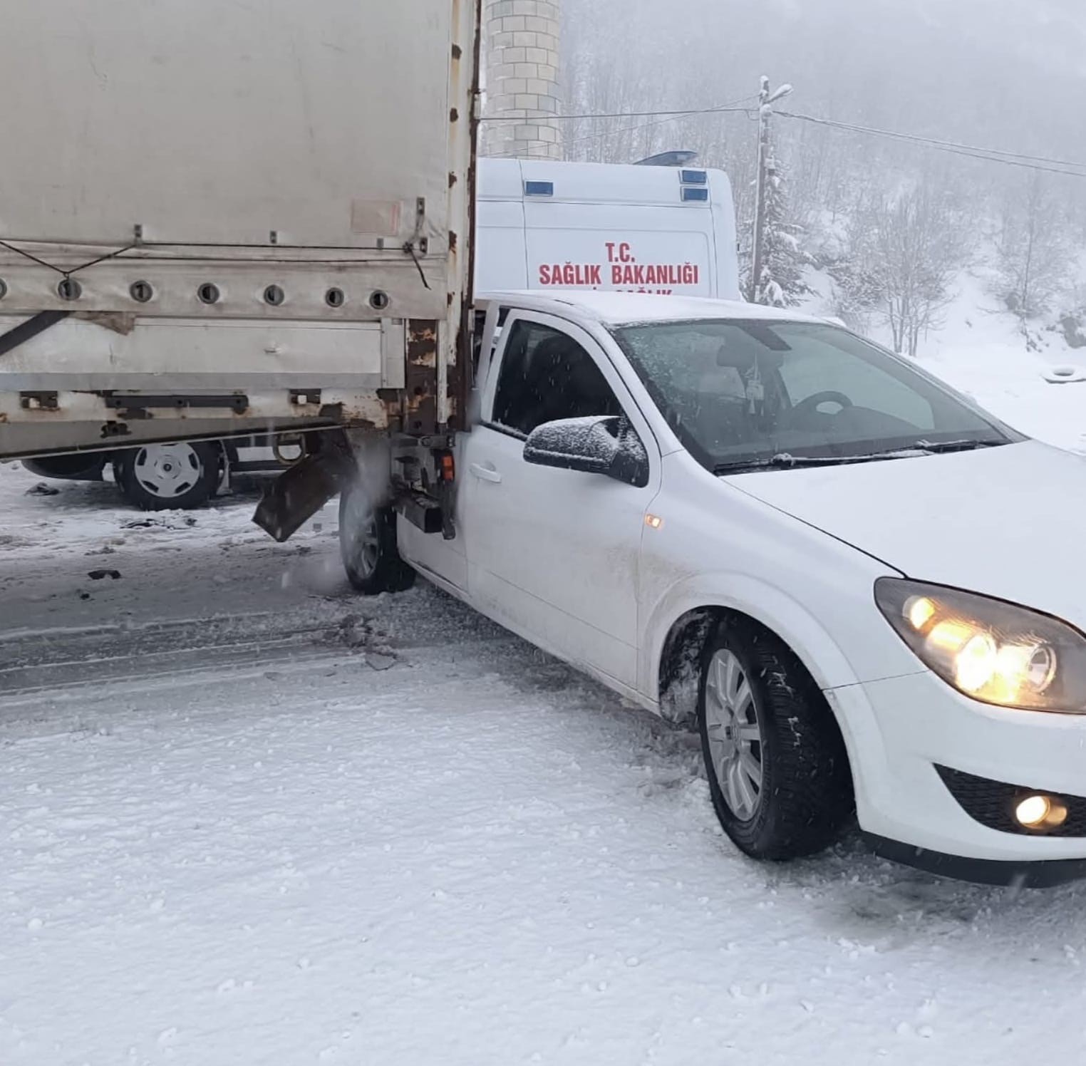 Bingöl’de trafik kazası: 1 yaralı
Bingöl’de trafik kazası: 1 yaralı