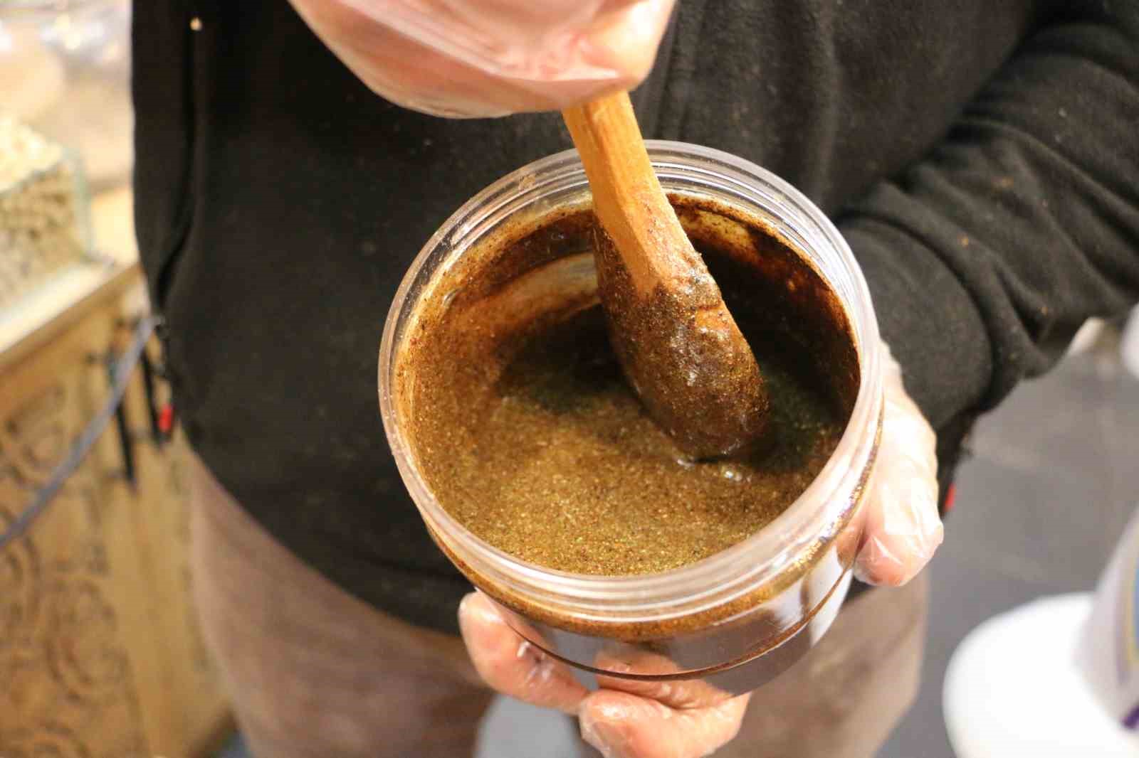 Bu karışımla kış hastalanmadan geçiyor
Bu karışımla kış hastalanmadan geçiyor