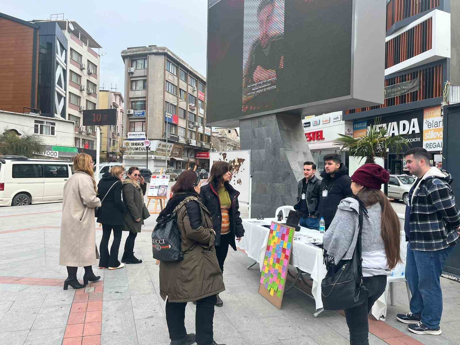 Burhaniye’de üniversitelilerden anlamlı bir proje
