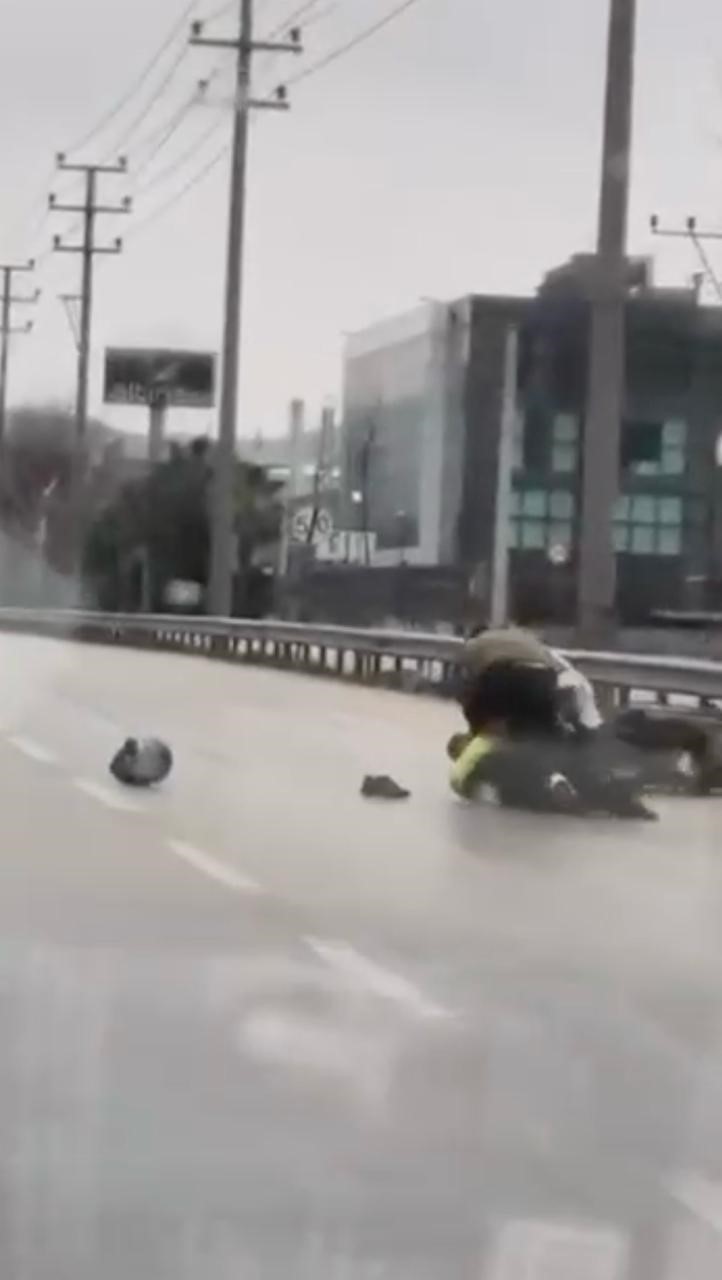 Bursa’da tartıştığı kuryeyi dövdü: O anlar kameraya yansıdı
