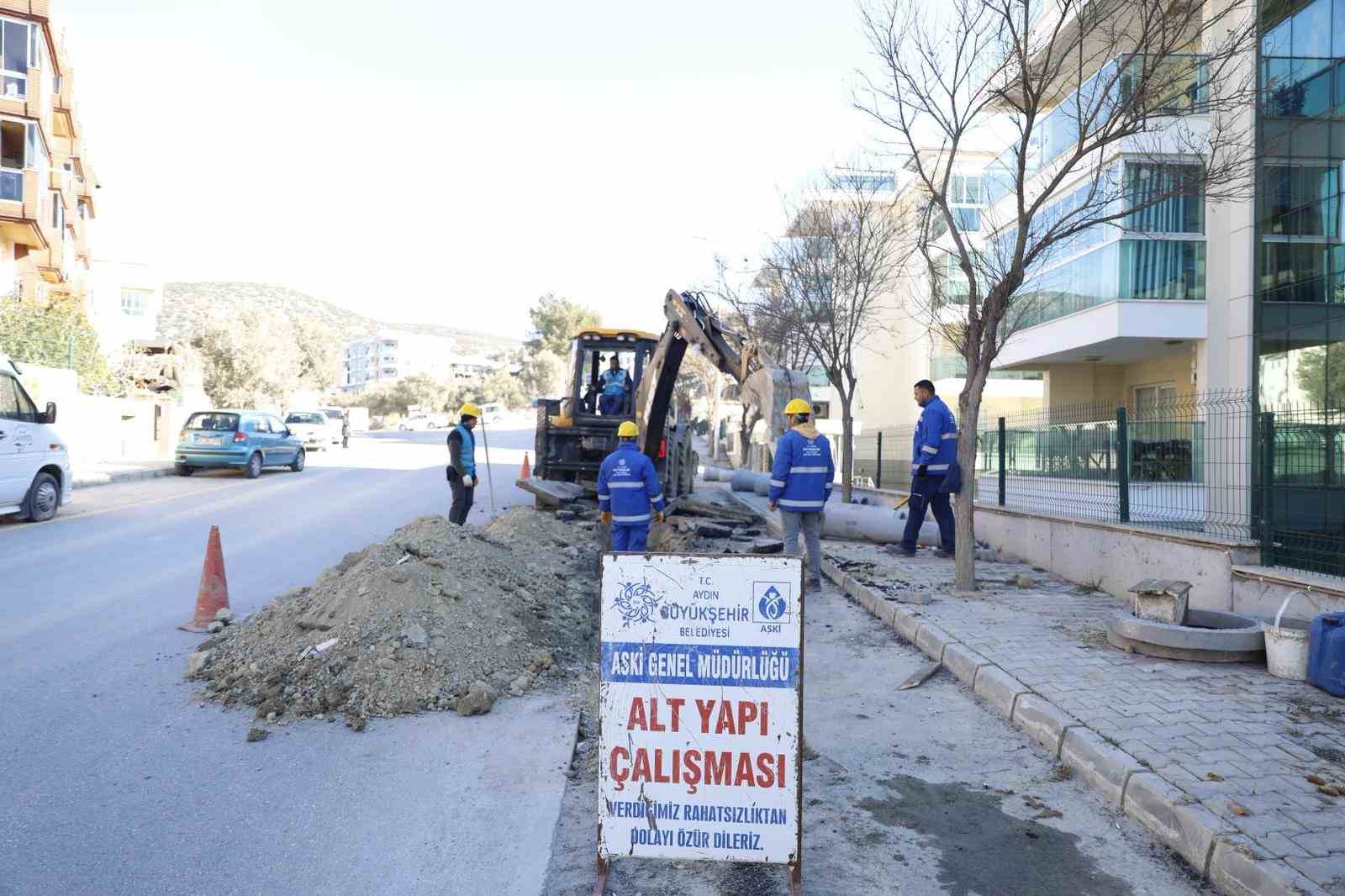Büyükşehir’in Kuşadası’nda altyapı çalışmaları sürüyor
