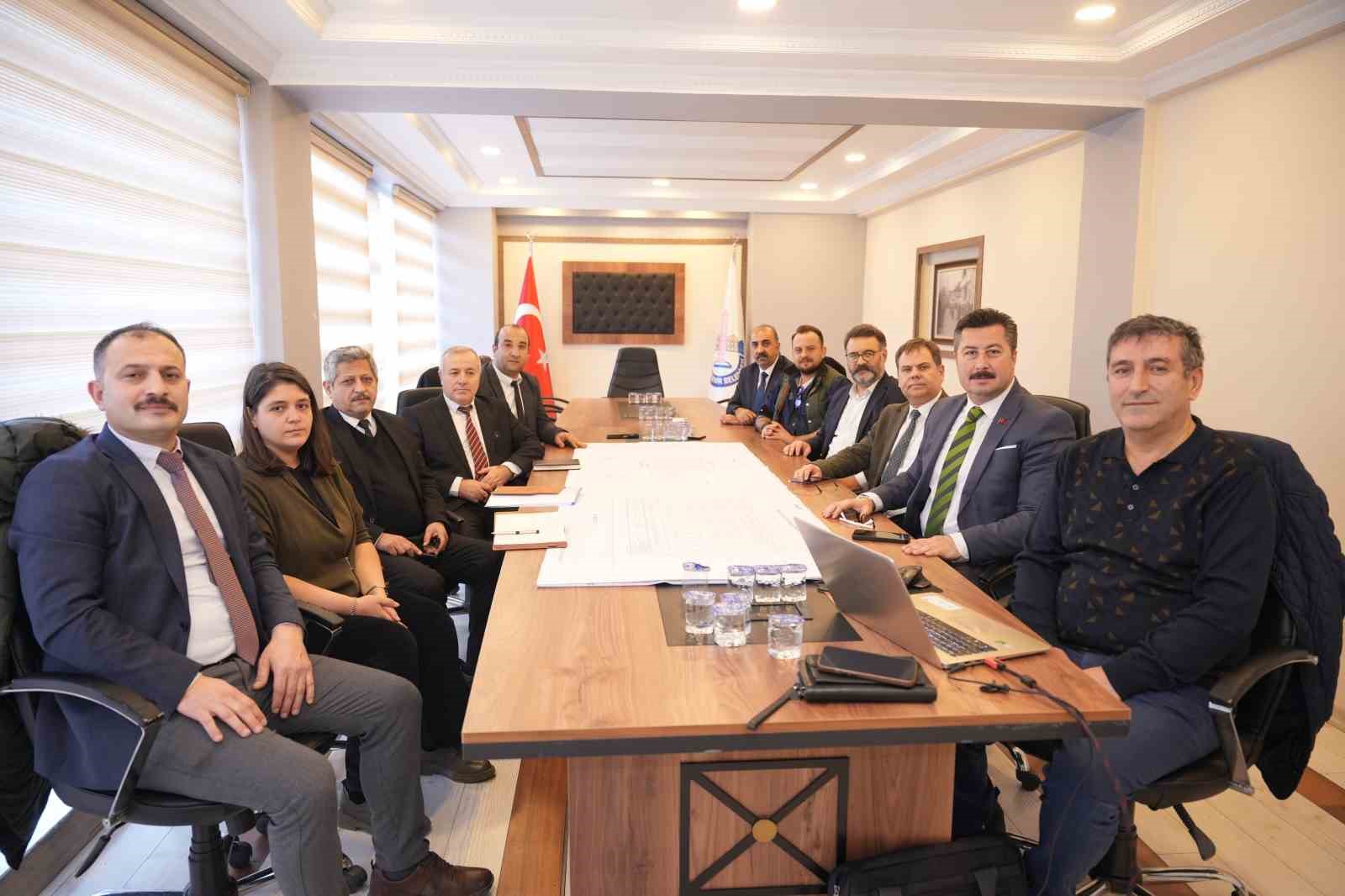 Cumartesi kapalı pazar yeri proje çalışmaları başladı
