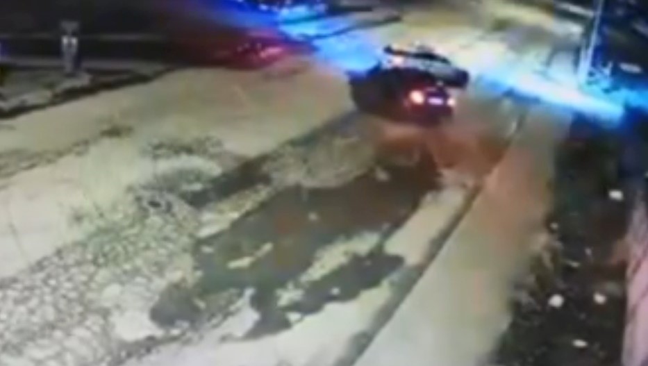 ’Dur’ ihtarına uymayan sürücü polis aracına çarptı, 2’si polis 3 yaralı: Sürücü tutuklandı
