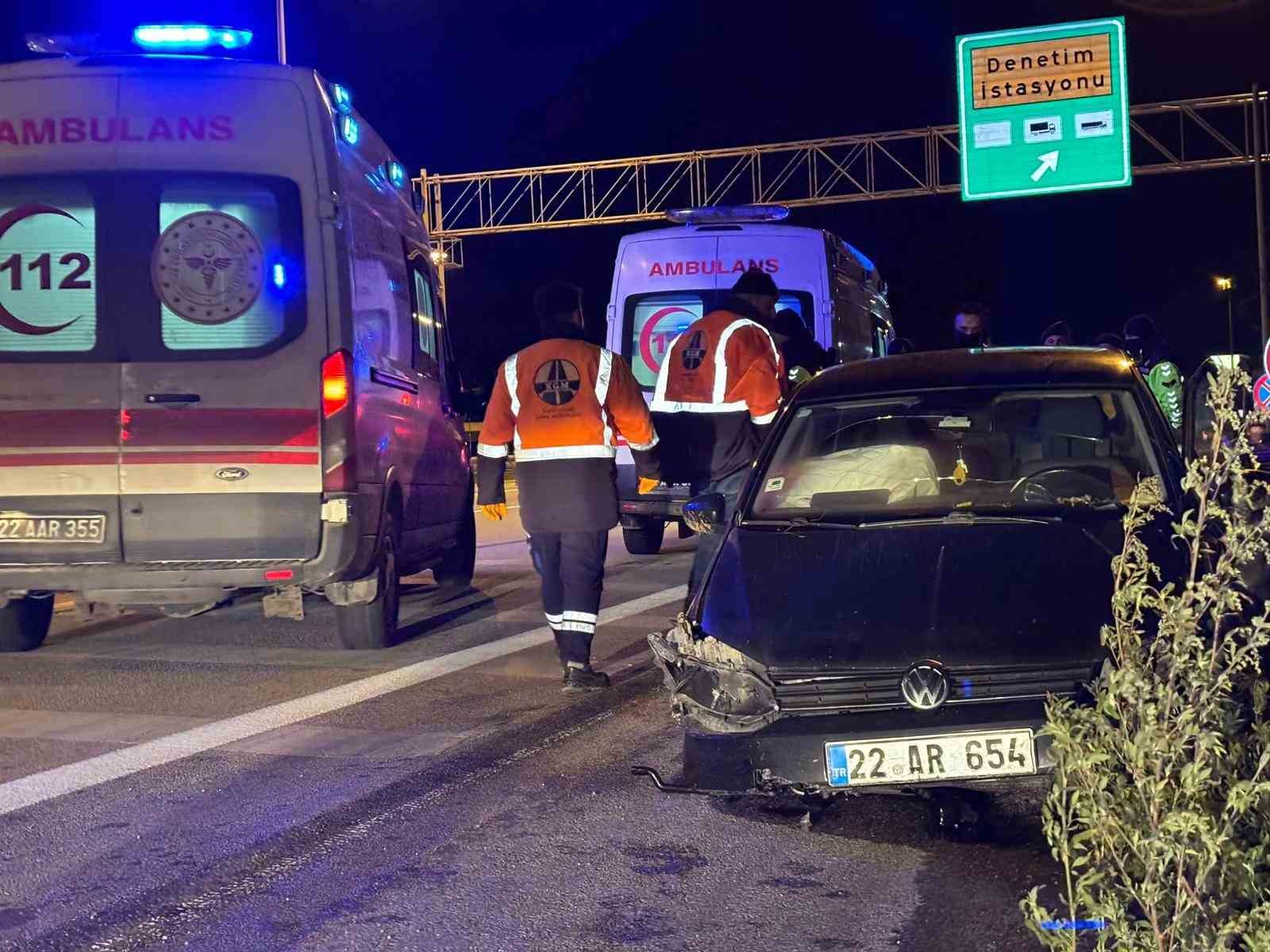 Edirne’de ters yöne giren alkollü sürücü kaza yaptı: 2 yaralı
Edirne’de ters yöne giren alkollü sürücü kaza yaptı: 2 yaralı