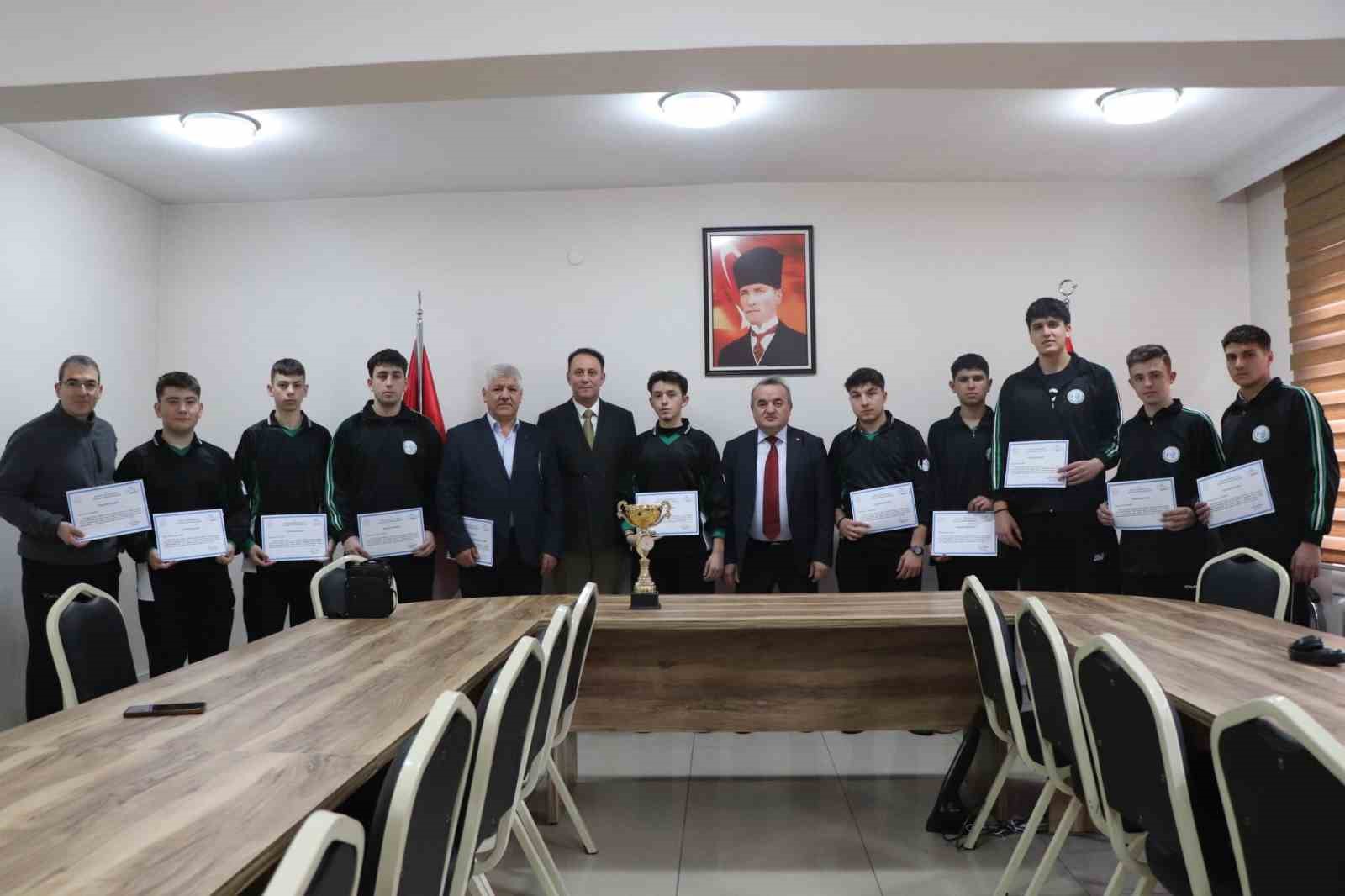 Emirhan Çiftçi, Milli Takım kampına davet edildi
