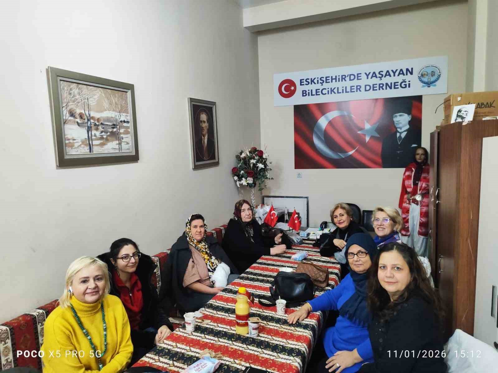 Eskişehir’de yaşayan Bilecikliler ‘Boza Vakti’ etkinliğinde buluştular
Eskişehir’de yaşayan Bilecikliler ‘Boza Vakti’ etkinliğinde buluştular