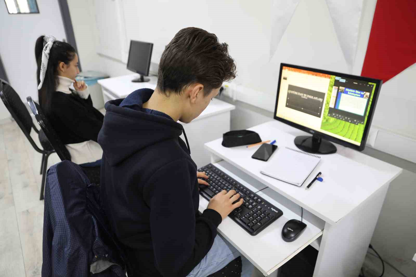 Haliliye Belediyesi’nden teknoloji odaklı eğitim
Haliliye Belediyesi’nden teknoloji odaklı eğitim