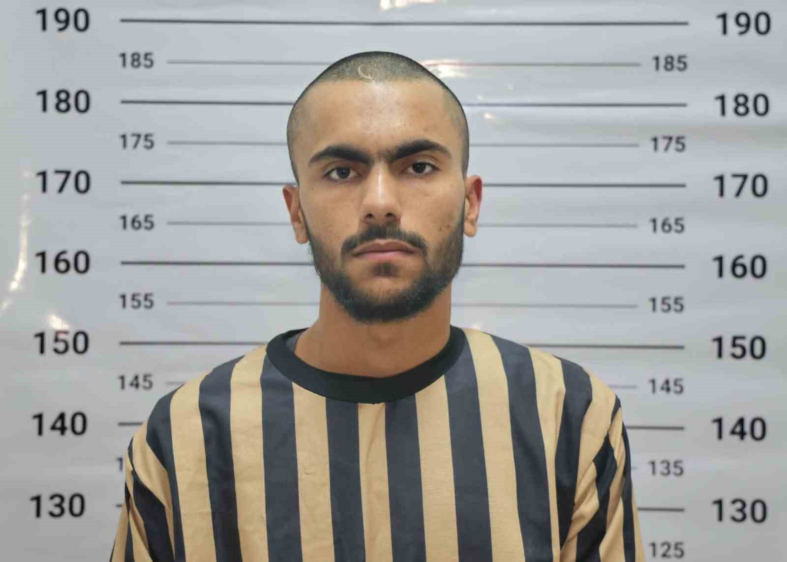 Humus’ta camiye bombalı saldırı düzenleyen şüpheliler yakalandı
Humus’ta camiye bombalı saldırı düzenleyen şüpheliler yakalandı