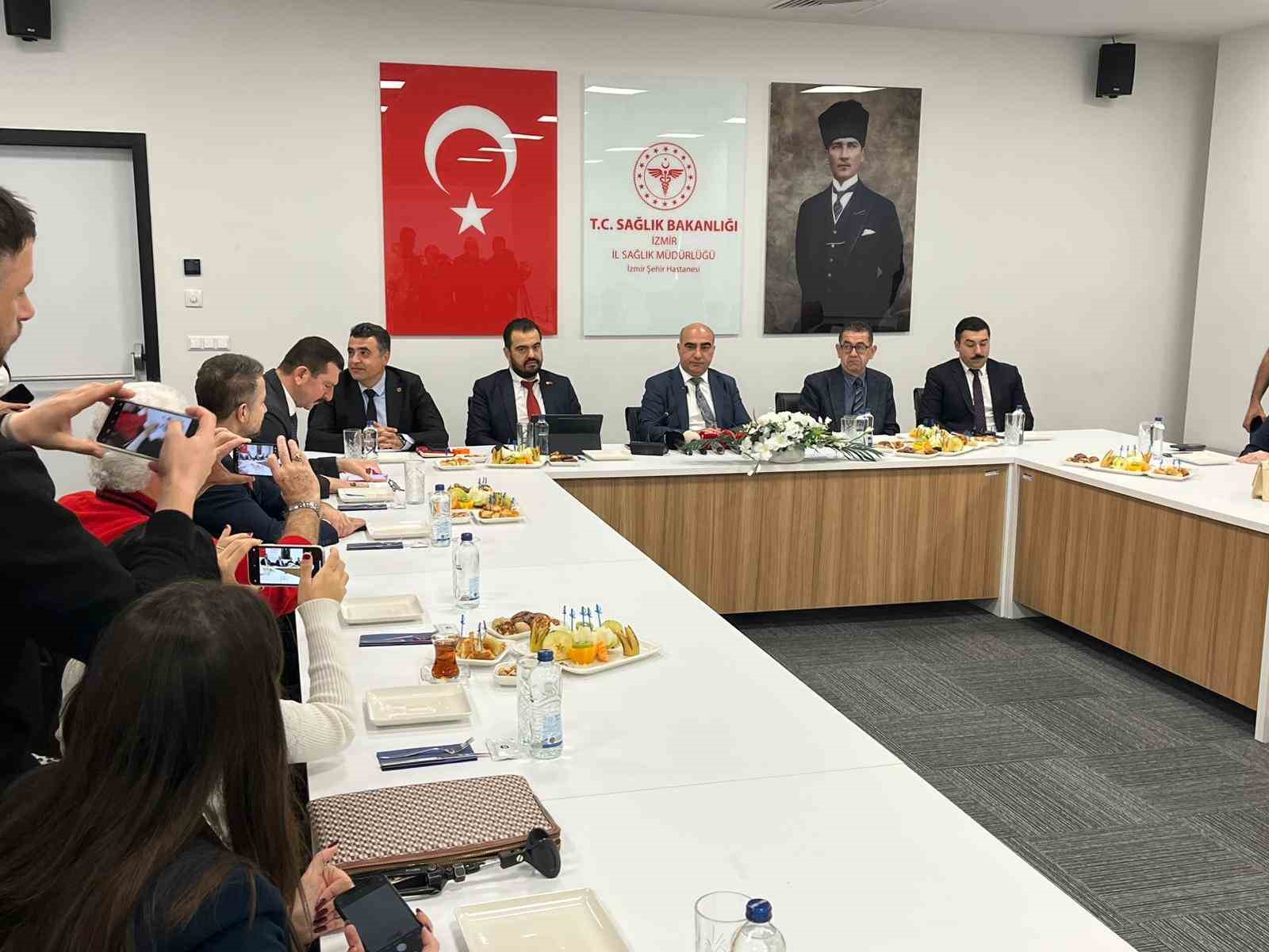 İzmir’in 2025 sağlık karnesi açıklandı
İzmir’in 2025 sağlık karnesi açıklandı