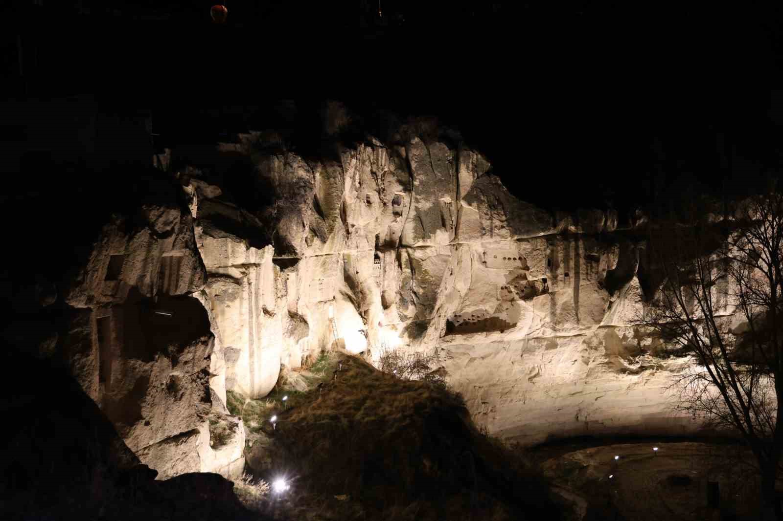 Kapadokya’da gece turizminde yeni rota: Ortahisar
Kapadokya’da gece turizminde yeni rota: Ortahisar