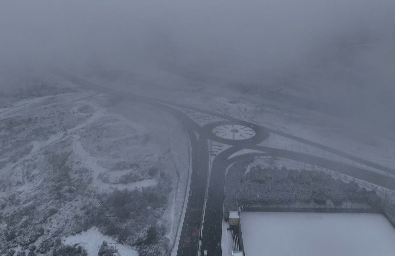 Karla kaplanan Başakşehir havadan görüntülendi
