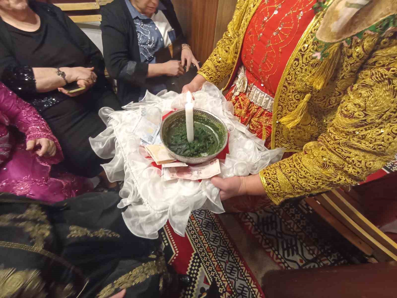 Kütahya’da "Geleneksel Kına" geleneği yeniden hayat buldu
