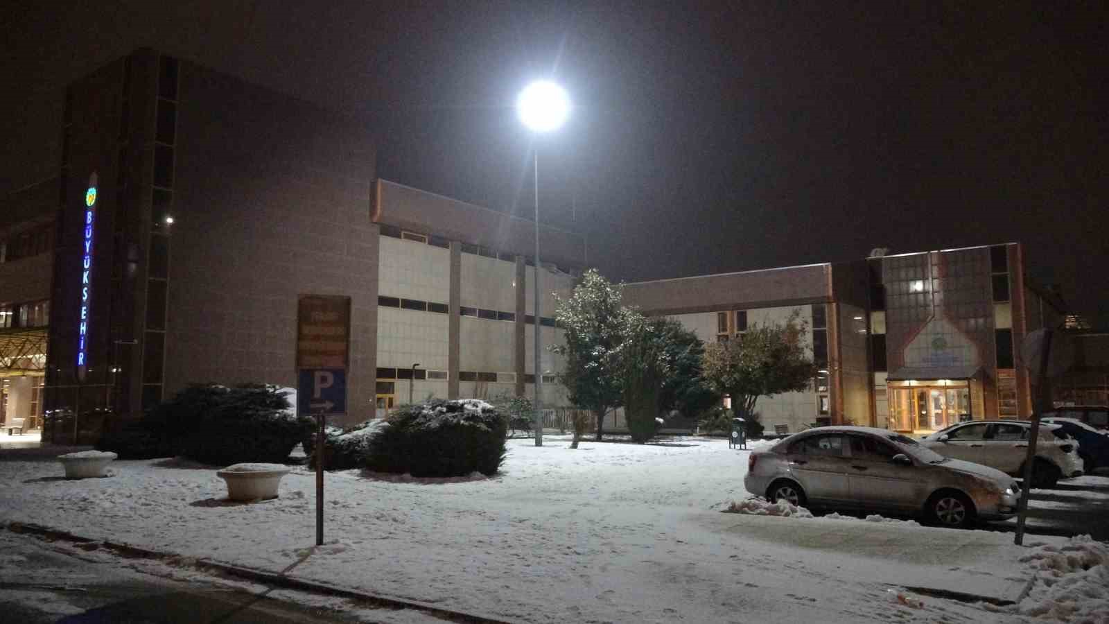 Malatya’da kar yağış nedeniyle otobüs seferleri durduruldu
