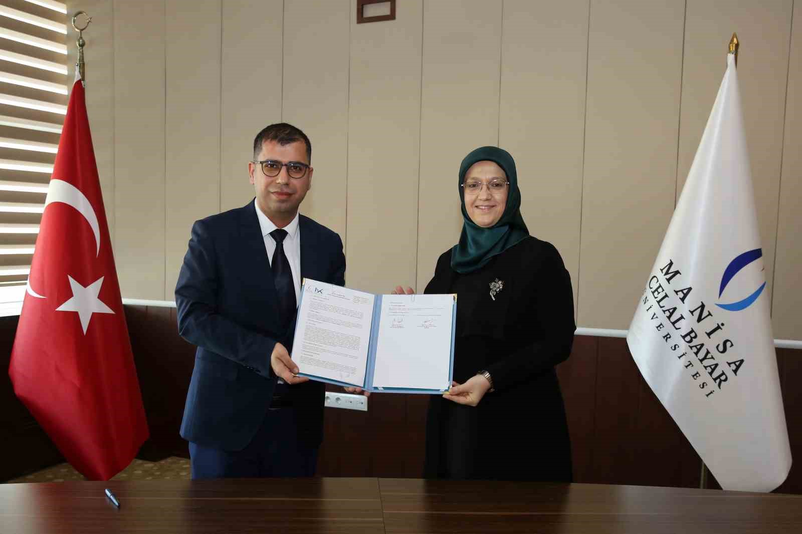 MCBÜ’de yoklama dijitale taşındı
