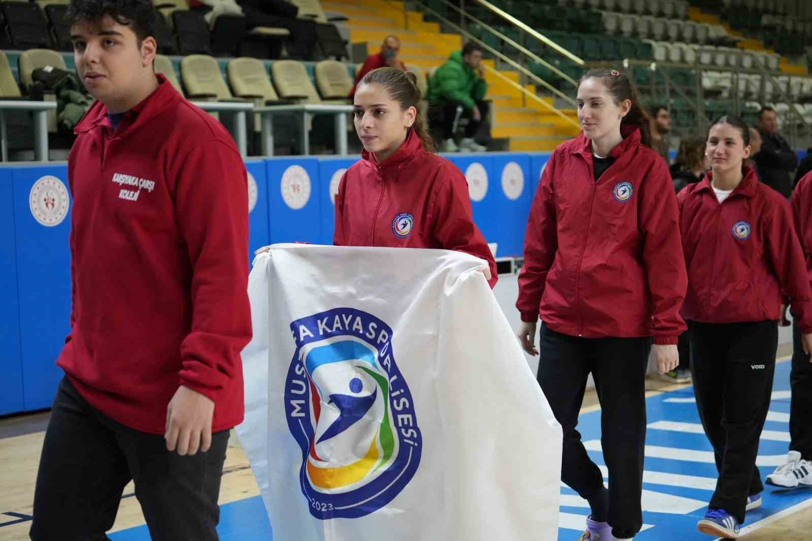 Muğla’da gençler sahaya indi
