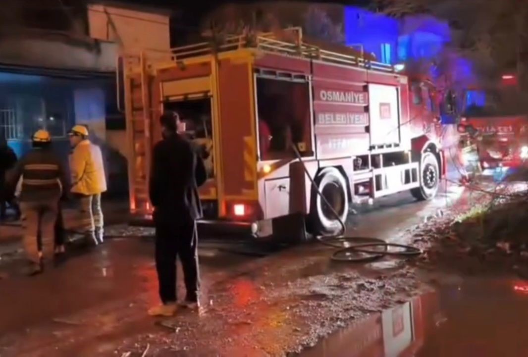 Osmaniye’de müstakil evde çıkan yangın söndürüldü
Osmaniye’de müstakil evde çıkan yangın söndürüldü