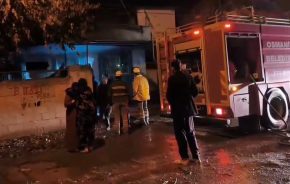 Osmaniye’de müstakil evde çıkan yangın söndürüldü
Osmaniye’de müstakil evde çıkan yangın söndürüldü